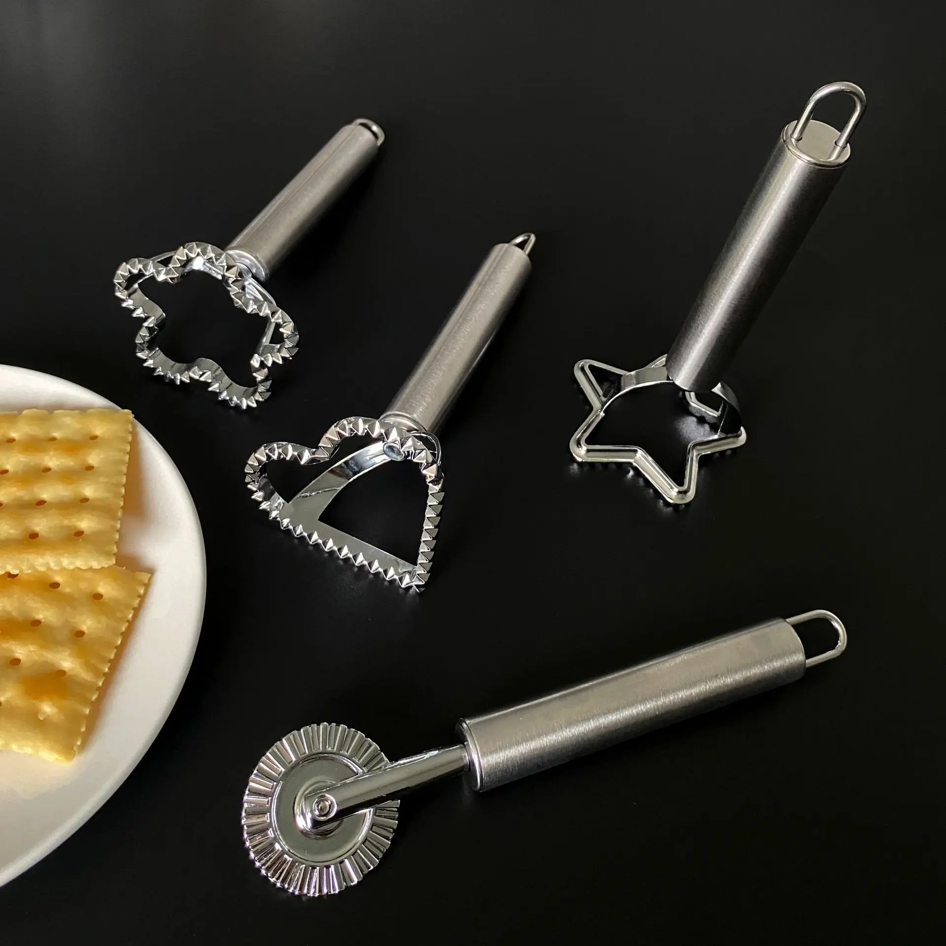 Baking Kitchen At Home - YesSquare Yuvarlak Ravioli Kalıbı Makarna Kesici